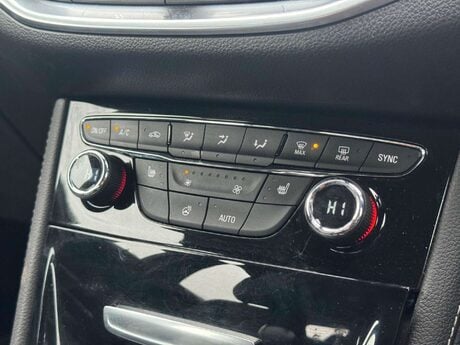 Vauxhall Astra 1.4i Turbo Elite Nav Euro 6 5dr 25