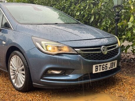 Vauxhall Astra 1.4i Turbo Elite Nav Euro 6 5dr 4