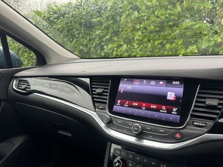 Vauxhall Astra 1.4i Turbo Elite Nav Euro 6 5dr 28
