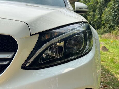 Mercedes-Benz C Class 2.0 C200 AMG Line Premium+ Auto 4dr 1