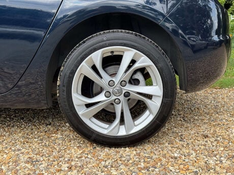 Vauxhall Astra 1.6i Turbo GPF SRi VX Line Nav Euro 6 (s/s) 5dr 32