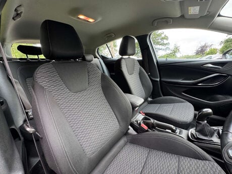 Vauxhall Astra 1.6i Turbo GPF SRi VX Line Nav Euro 6 (s/s) 5dr 17