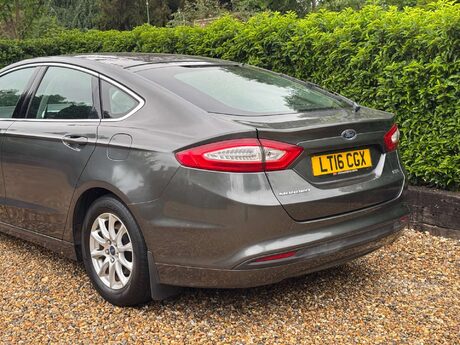 Ford Mondeo 1.5 TDCi ECOnetic Zetec Euro 6 (s/s) 5dr 8