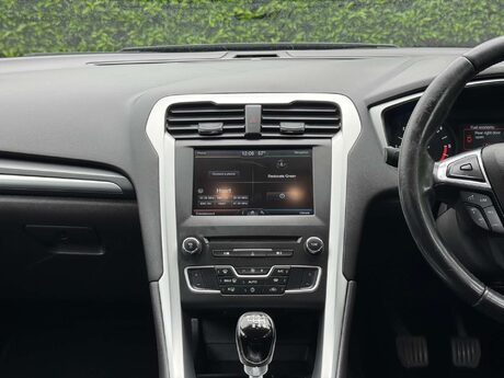 Ford Mondeo 1.5 TDCi ECOnetic Zetec Euro 6 (s/s) 5dr 25
