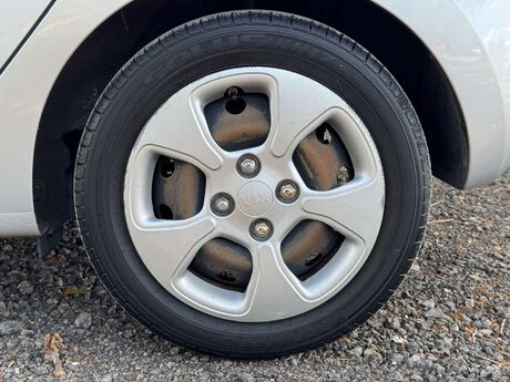 Kia Picanto 1.0 Picanto 1 Air 5dr 28