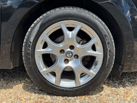 Alfa Romeo Mito 1.4 Mito Sprint MultiAir TB 3dr 26