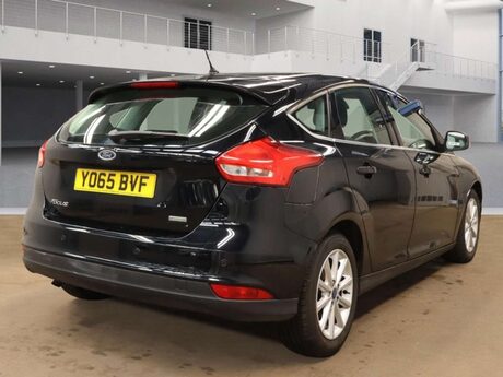 Ford Focus 1.0 Focus Titanium 5dr 8