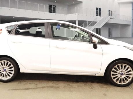Ford Fiesta 1.0 Fiesta Titanium 5dr 10