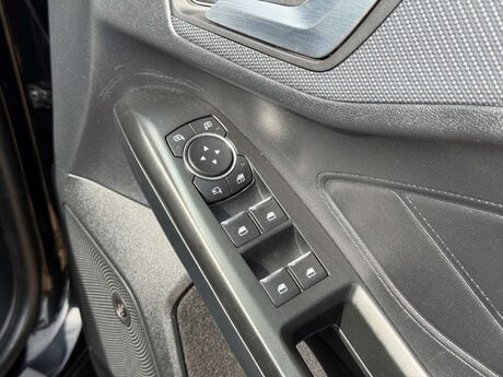 Ford Focus 1.0 Focus ST-Line X 5dr 23