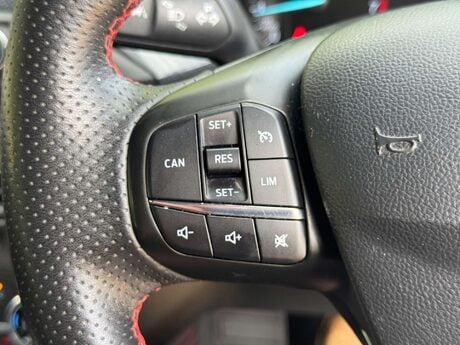 Ford Focus 1.0 Focus ST-Line X 5dr 34