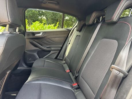 Ford Focus 1.0 Focus ST-Line X 5dr 40