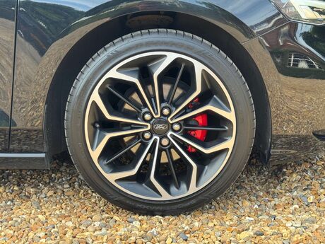 Ford Focus 1.0 Focus ST-Line X 5dr 38