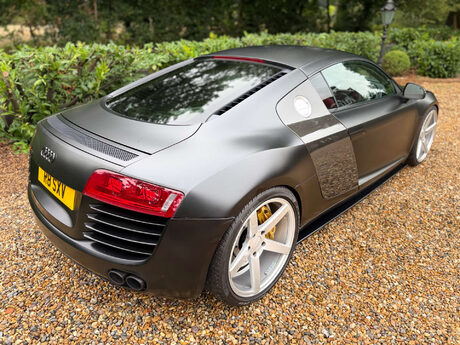 Audi R8 4.2 R8 4.2 Quattro Semi-Auto 4WD 2dr 18