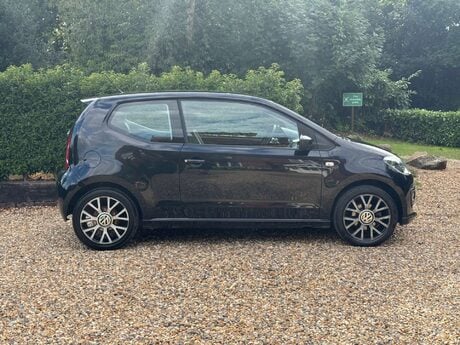 Volkswagen Up 1.0 Rock Up 3dr 5