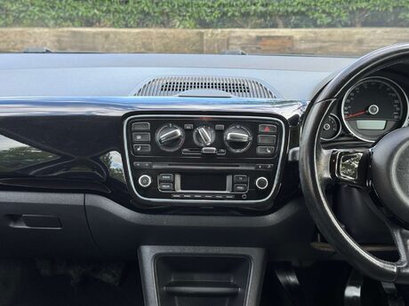 Volkswagen Up 1.0 Rock Up 3dr 7