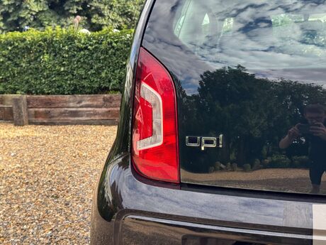 Volkswagen Up 1.0 Rock Up 3dr 30