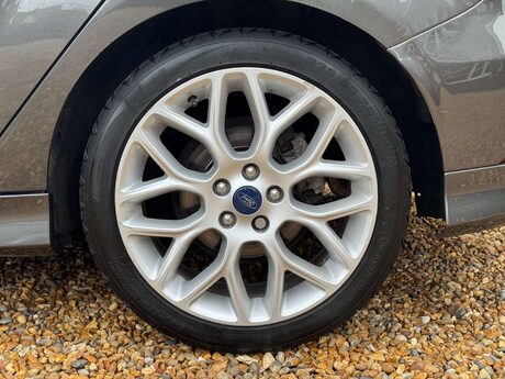 Ford Focus 1.5 Focus Zetec S 5dr 26