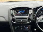 Ford Focus 1.5 Focus Zetec S 5dr 27