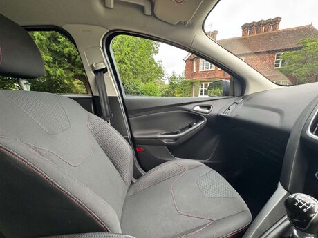 Ford Focus 1.5 Focus Zetec S 5dr 37