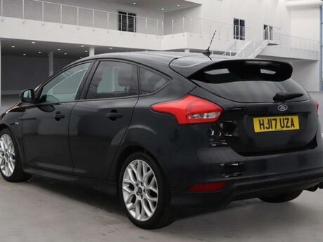 Ford Focus 1.5 Focus ST-Line 5dr 7