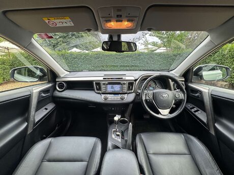 Toyota Rav4 2.2 RAV4 Invincible D-4D Auto 4WD 5dr 11