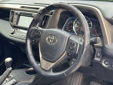 Toyota Rav4 2.2 RAV4 Invincible D-4D Auto 4WD 5dr 31