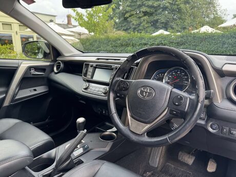 Toyota Rav4 2.2 RAV4 Invincible D-4D Auto 4WD 5dr 12