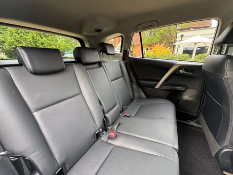 Toyota Rav4 2.2 RAV4 Invincible D-4D Auto 4WD 5dr 16