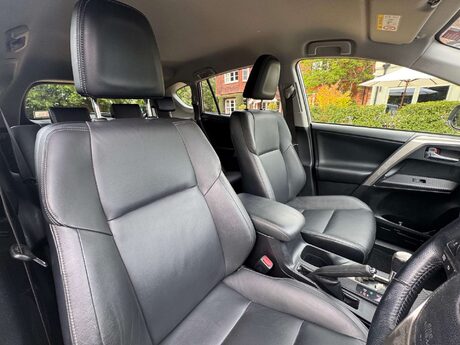 Toyota Rav4 2.2 RAV4 Invincible D-4D Auto 4WD 5dr 13