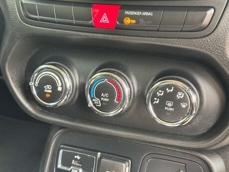 Jeep Renegade 1.4 Renegade Longitude Auto 5dr 22