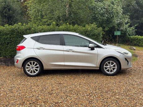 Ford Fiesta 1.0 Fiesta Titanium T 5dr 9