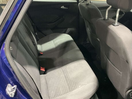 Ford Focus 1.0 Focus Titanium 5dr 7