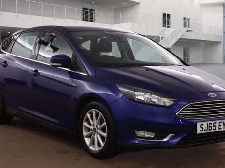 Ford Focus 1.0 Focus Titanium 5dr 4
