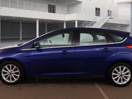 Ford Focus 1.0 Focus Titanium 5dr 6
