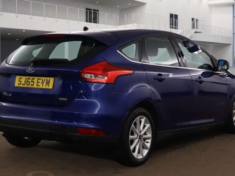 Ford Focus 1.0 Focus Titanium 5dr 2