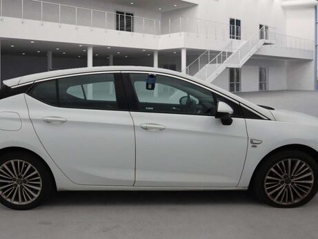 Vauxhall Astra 1.4 Astra Elite T 5dr 4