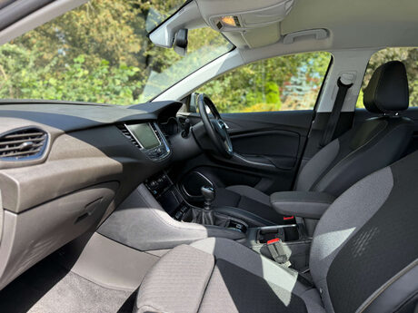 Vauxhall Grandland X 1.2 Grandland X Sport Nav T S/S 5dr 42