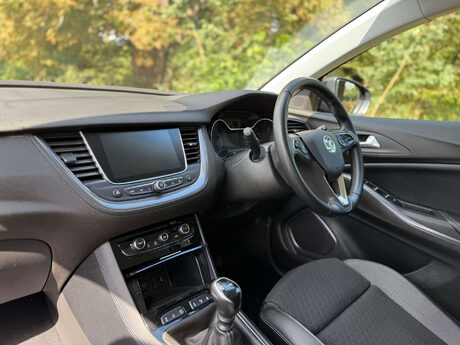 Vauxhall Grandland X 1.2 Grandland X Sport Nav T S/S 5dr 40