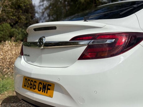 Vauxhall Insignia 1.4 Insignia SRi Nav S/S 5dr 29