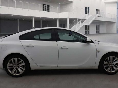 Vauxhall Insignia 1.4 Insignia SRi Nav S/S 5dr 4