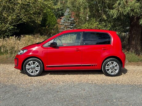 Volkswagen Up 1.0 Up by Beats 5dr 4