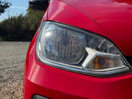 Volkswagen Up 1.0 Up by Beats 5dr 29