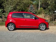 Volkswagen Up 1.0 Up by Beats 5dr 7