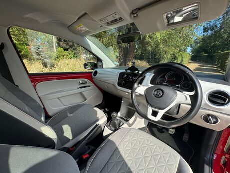 Volkswagen Up 1.0 Up by Beats 5dr 10