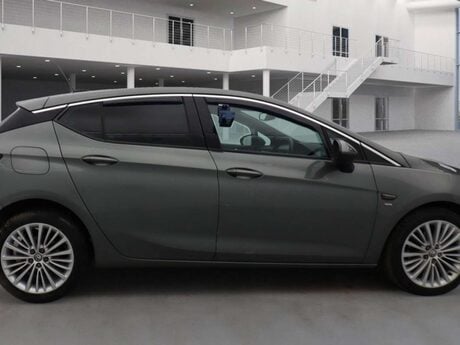 Vauxhall Astra 1.4i Turbo SRi Euro 6 5dr 8