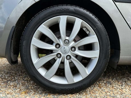 Kia Carens 1.7 Carens 3 Sat Nav EcoDynamics CRDi 5dr 7