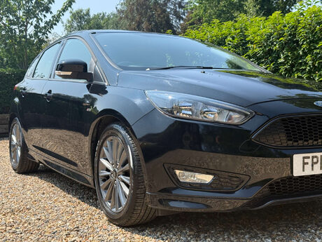 Ford Focus 1.0T EcoBoost ST-Line Euro 6 (s/s) 5dr 2