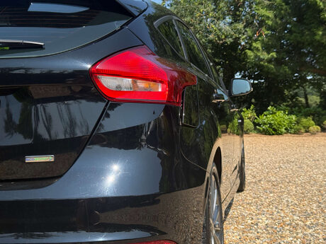 Ford Focus 1.0T EcoBoost ST-Line Euro 6 (s/s) 5dr 8