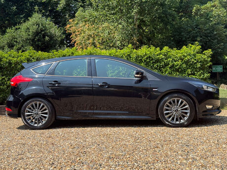 Ford Focus 1.0T EcoBoost ST-Line Euro 6 (s/s) 5dr 4