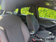 Ford Focus 1.0T EcoBoost ST-Line Euro 6 (s/s) 5dr 29